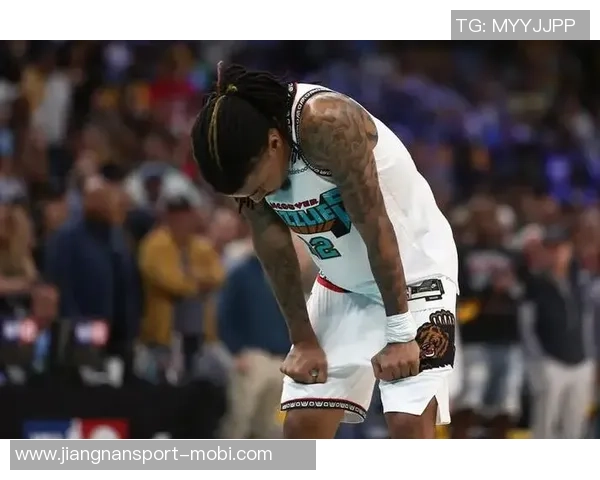 灰熊记者怒斥追梦在场上犯规后毫无悔意的行为令人失望